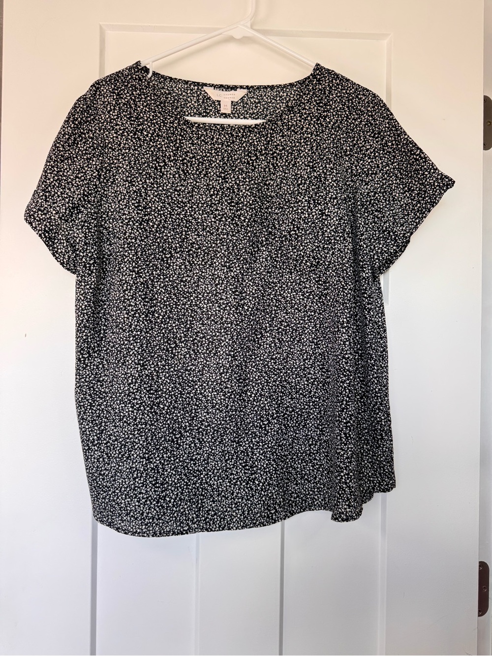 LC Lauren Conrad Black Mini Floral Short Sleeve Blouse- Size M